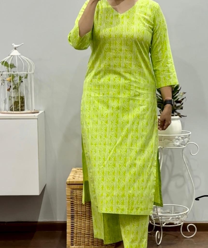 Bandhani Printed Cotton Kurta with Pant Set