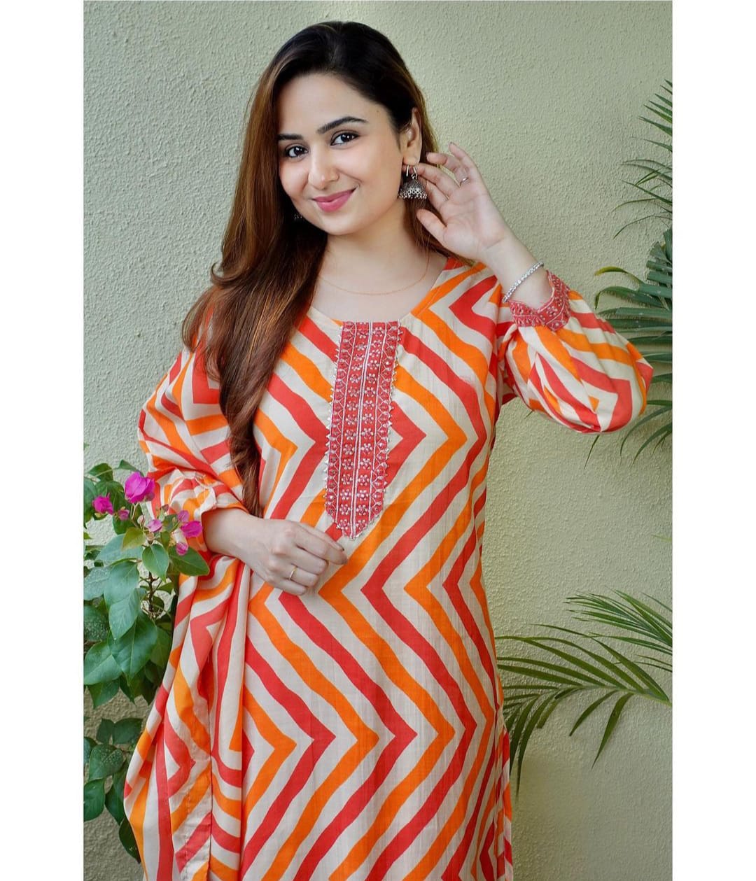 Zigzag Rayon Kaftan Kurta Set with Embroidery