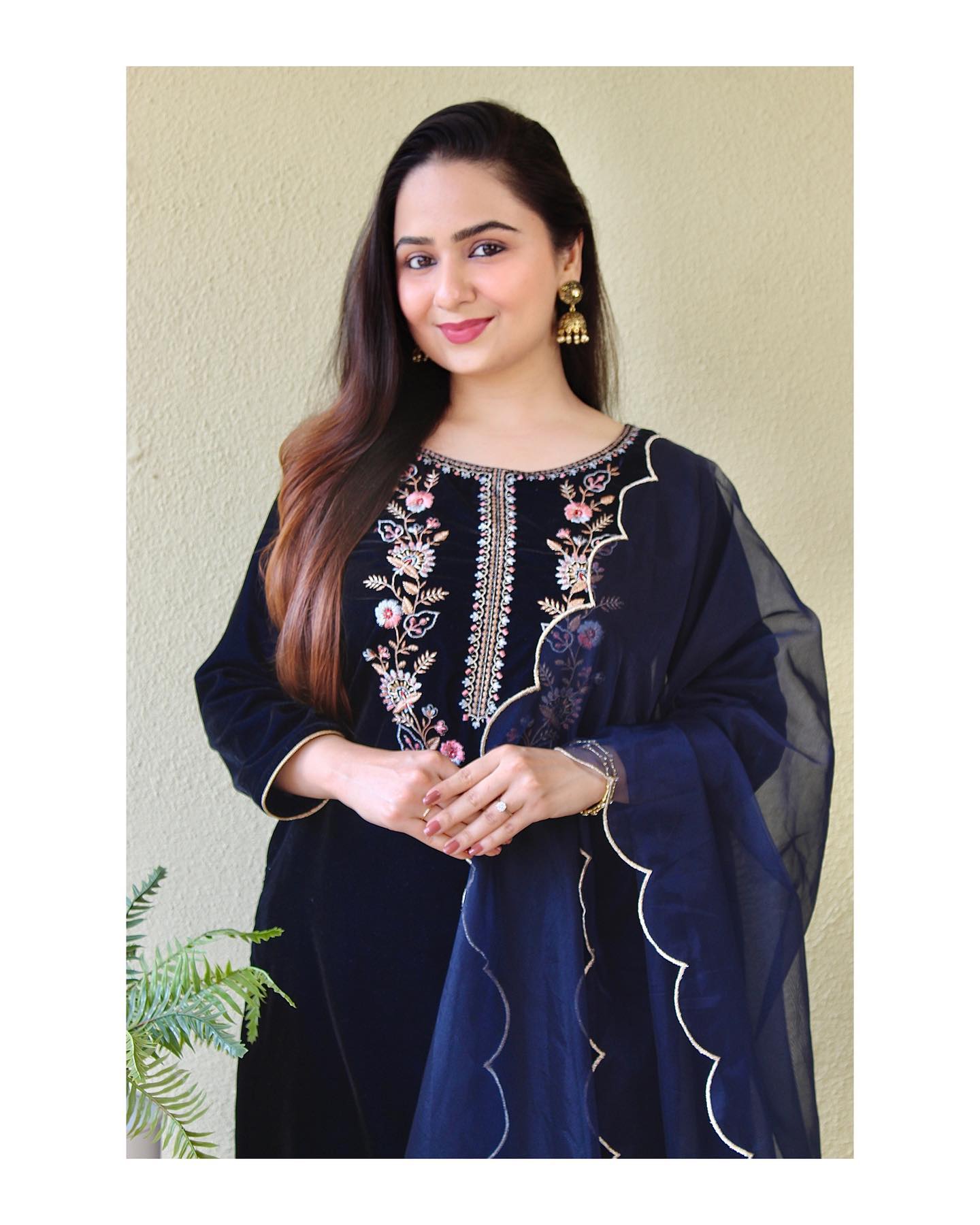 Velvet Suit Set with Thread Embroidery and Organza Dupatta
