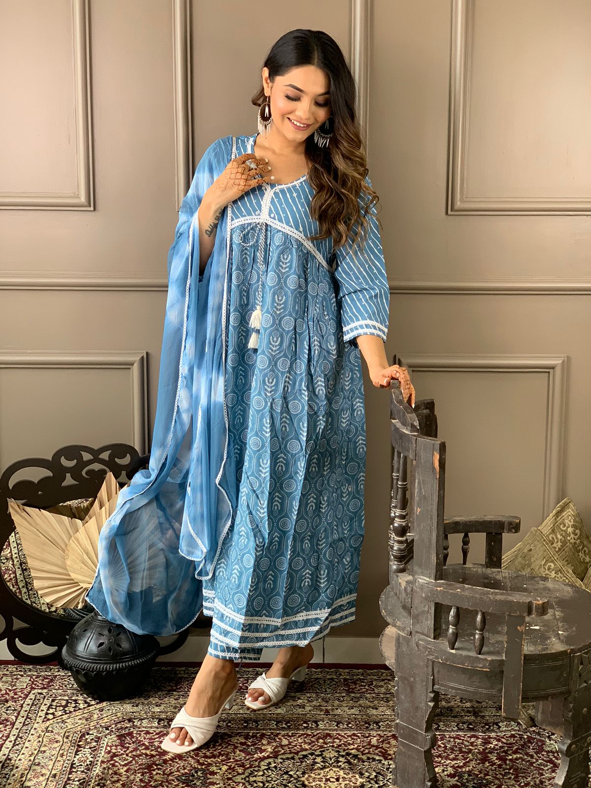 Alia Style Rayon Lace Work Suit Set