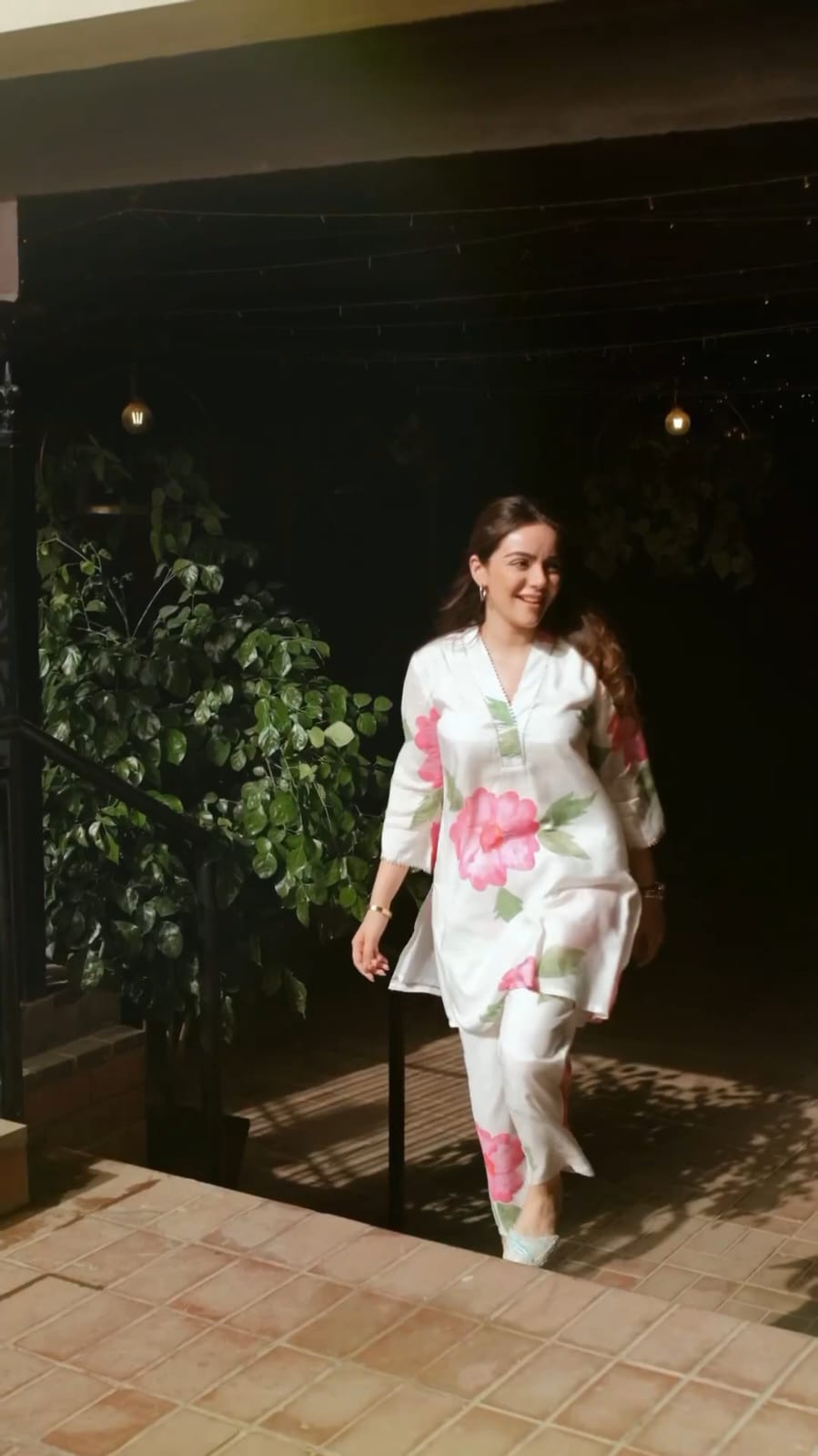 Floral Maslin Digital Print Kurta Pant Set with Lace Work