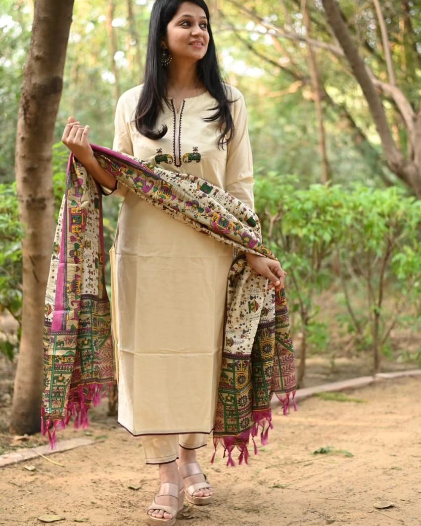 Cream Cotton Kurta Set with Zari Elephant Motifs and Warli Print Dupatta