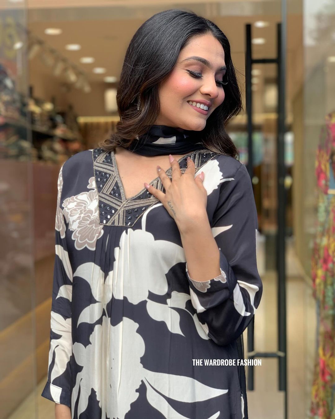Maslen Digital Print Kurti Set with Pant and Georgette Dupatta