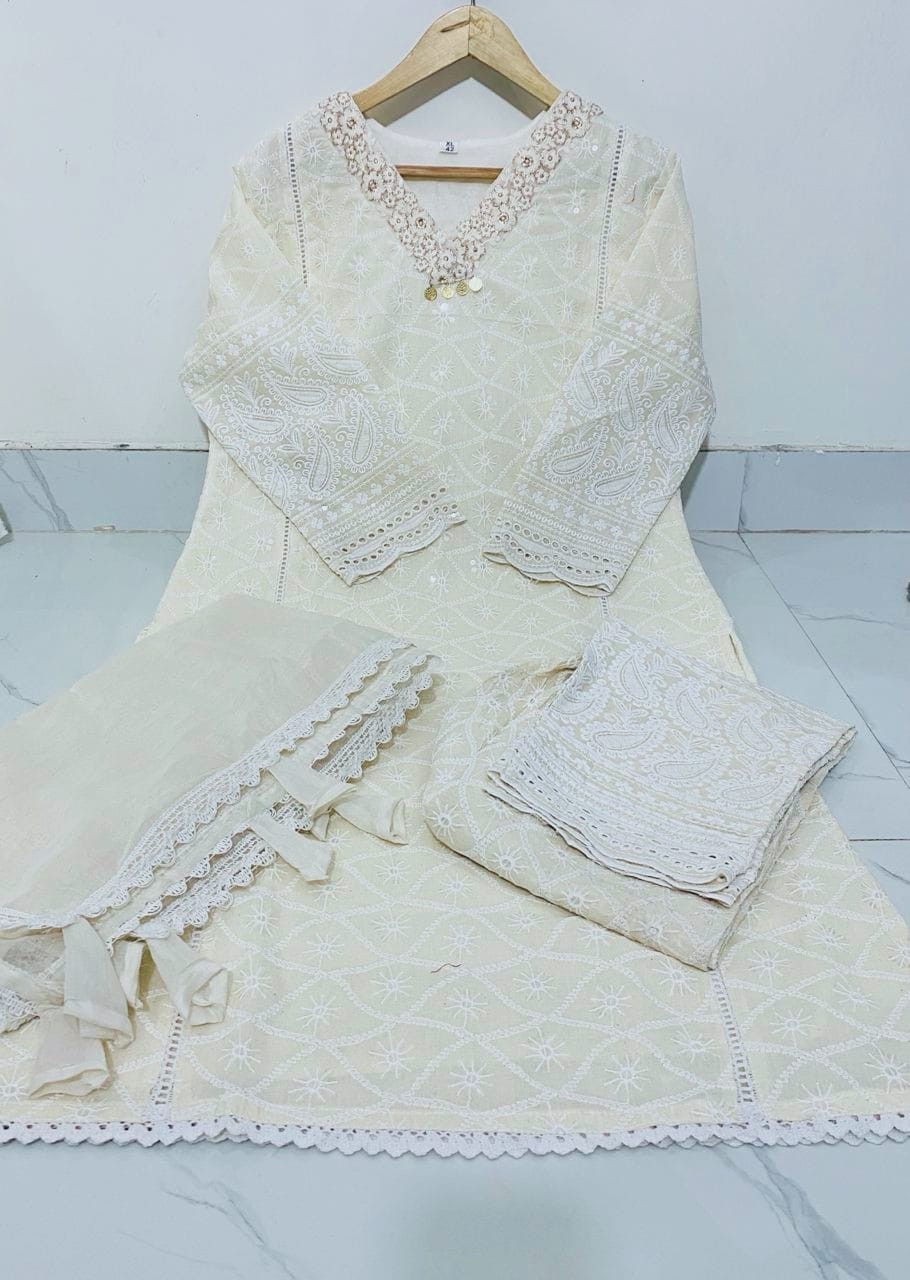 Chickenkari Kurti Pant Set with Embroidered Lace and Chanderi Dupatta