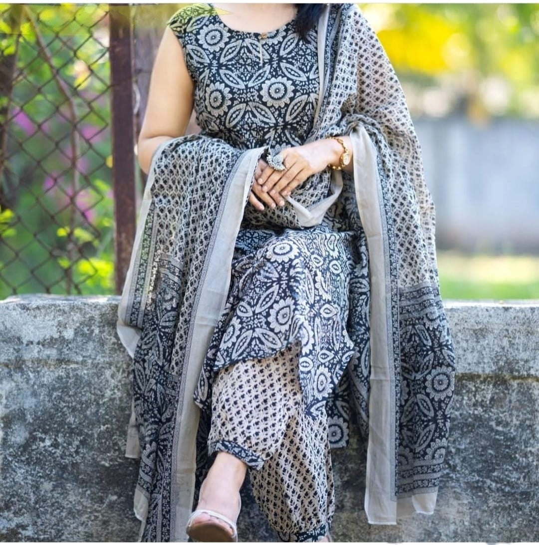 Elegant Sanganeri Block Print Straight Kurta Set