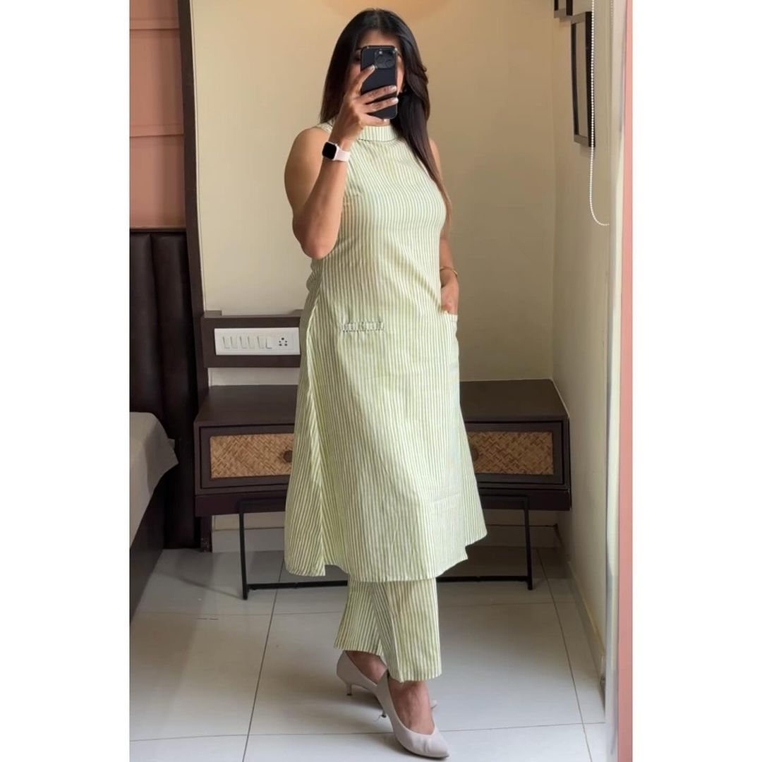 Cotton Sleeveless Kurta Pant Set with Tagai Work
