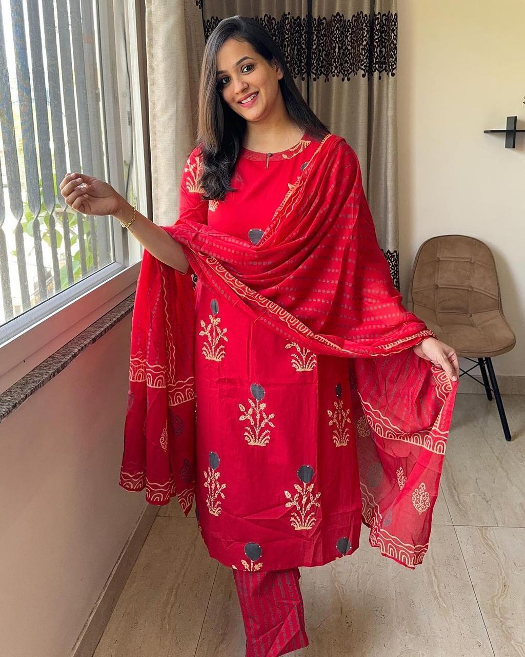 Women's Cotton Kurti Pant Dupatta Set
