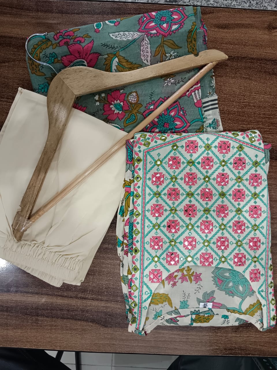 Cotton Printed Kurta Pant Set with Lace Work & Malmal Dupatta
