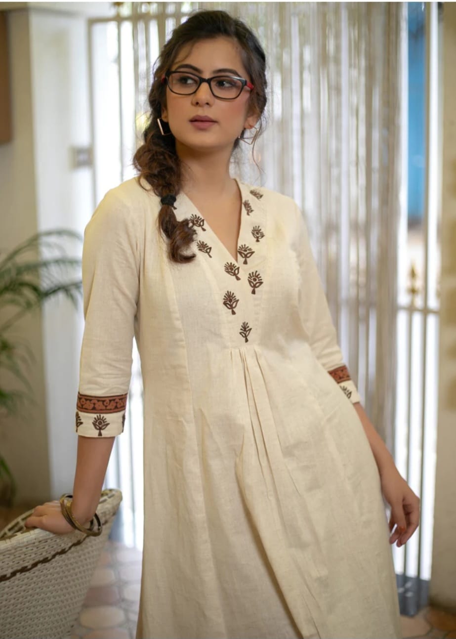 Cotton Flex Off-White Kurta with Embroidered Yoke & Sleeves, Paired with Printed Pant