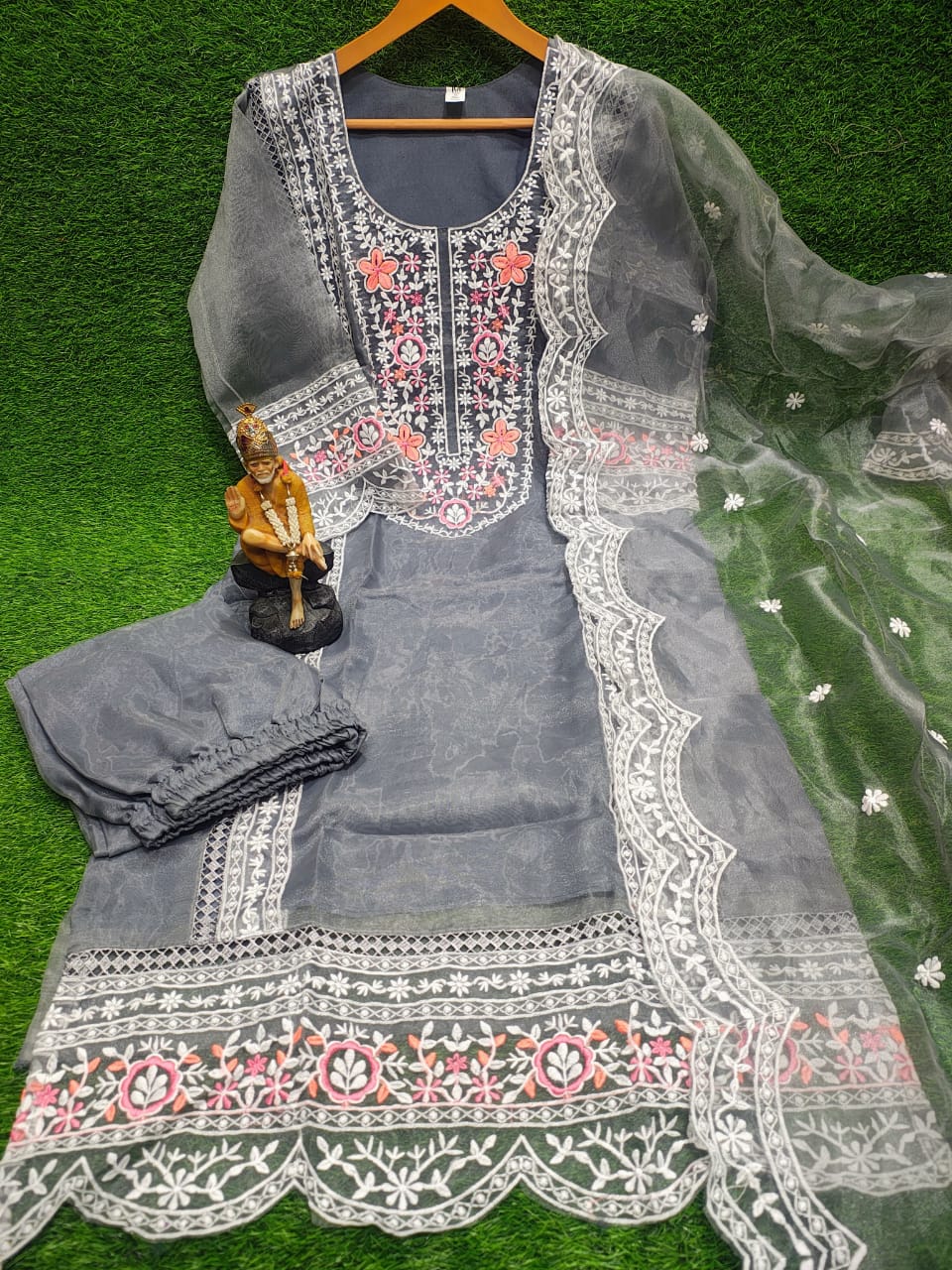 White Thread Embroidery Kurti Set with Organza Dupatta
