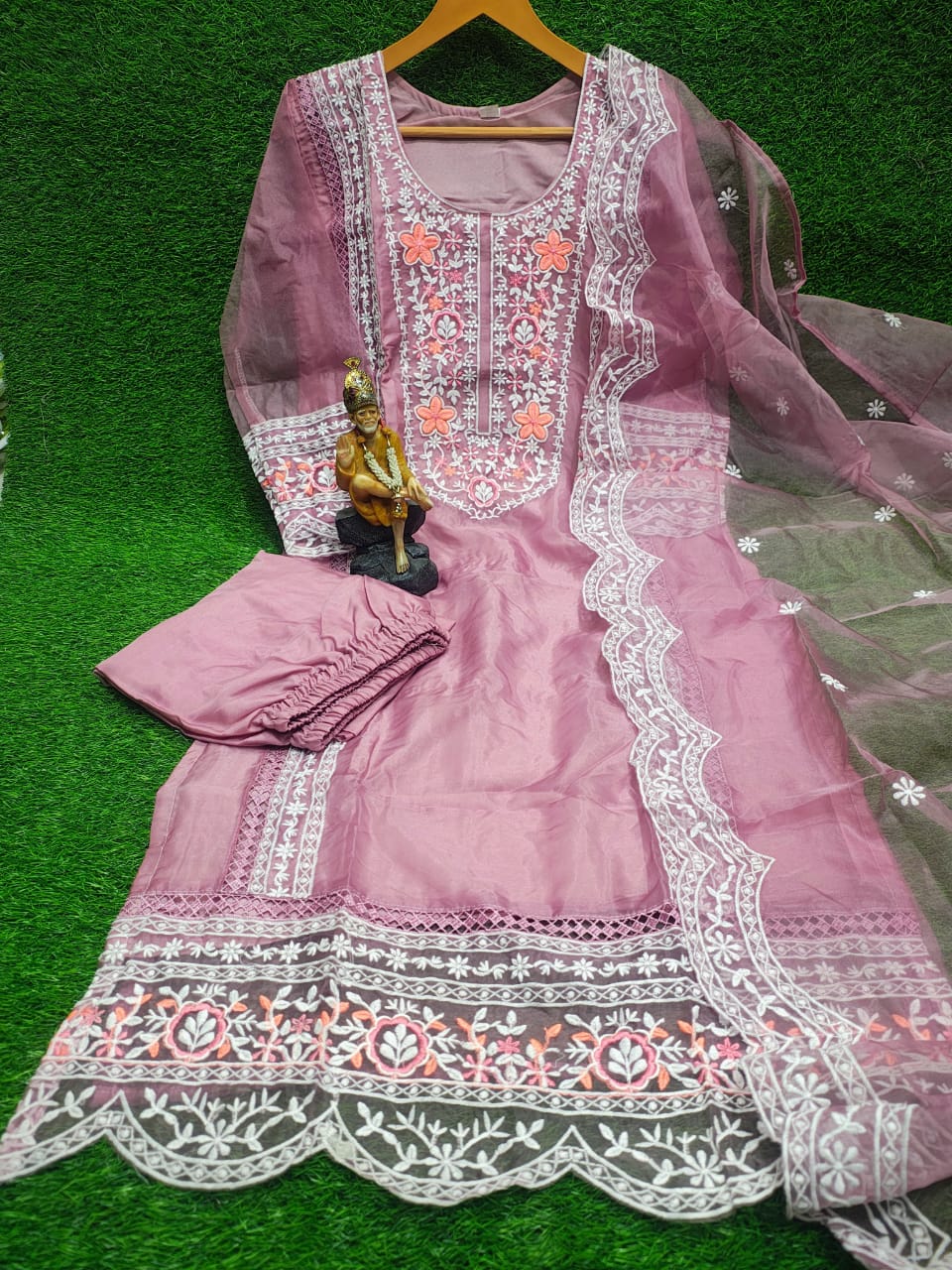 White Thread Embroidery Kurti Set with Organza Dupatta