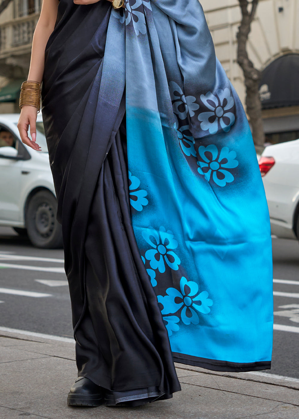 Black & Blue Elegant Satin Crepe Saree – A Perfect Blend of Luxury & Grace