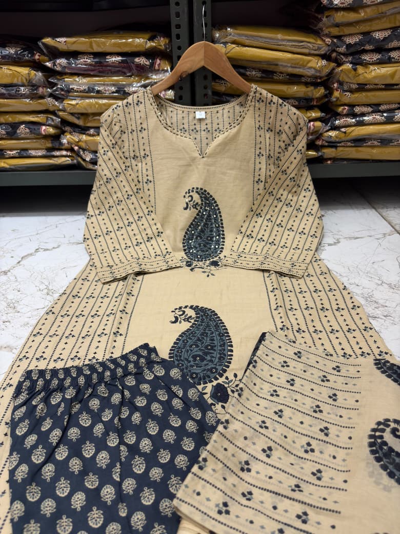 Black Cotton 60×60 Kairi Print Suit Set with Malmal Dupatta