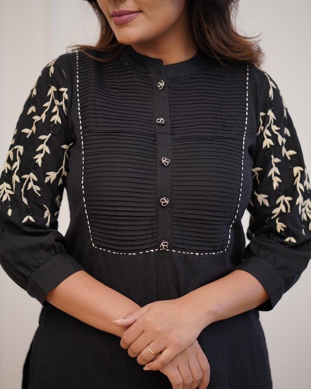 Black Cotton Kurti Pant Set with Embroidery & Pintex Detailing (Kurta 44", Pant 38")