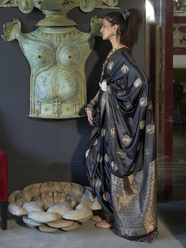 Black Elegant Kanjivaram Silk Blend Saree with Unstitched Blouse Piece