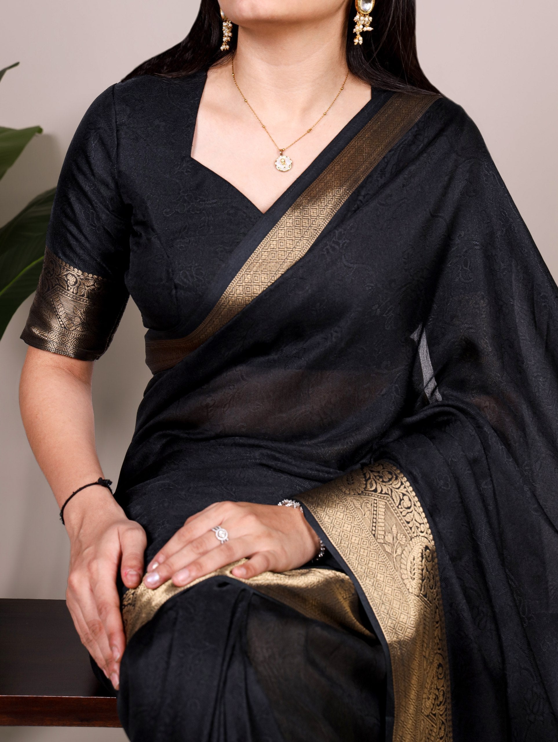 Black Elegant Mass Mello Zari Weaving Saree with Matching Unstitched Blouse – Premium Party & Festive Wear