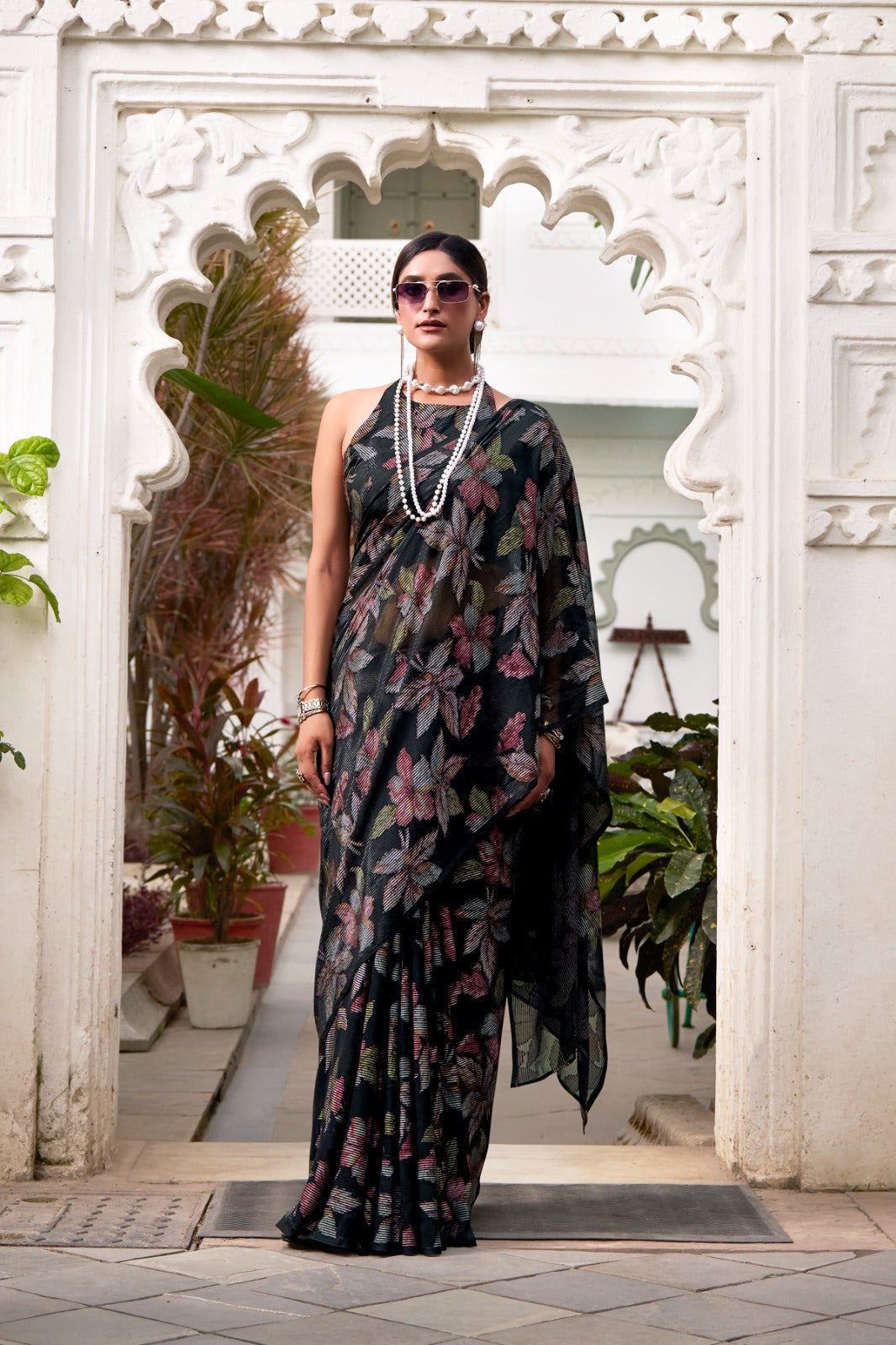 Black Floral Lurex Brasso Saree with Unstitched Blouse – Elegant Viscose Brasso Work