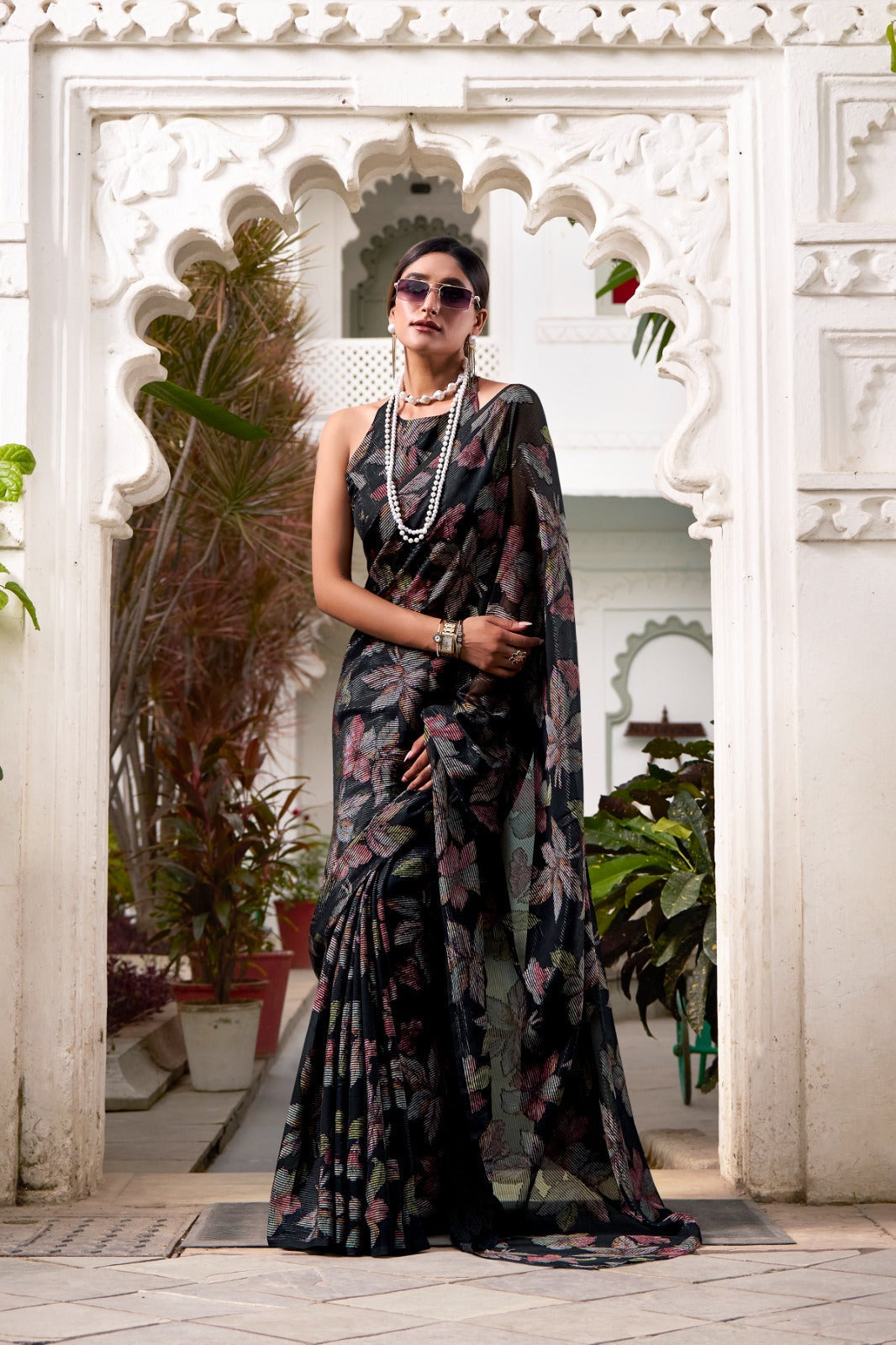 Black Floral Lurex Brasso Saree with Unstitched Blouse – Elegant Viscose Brasso Work
