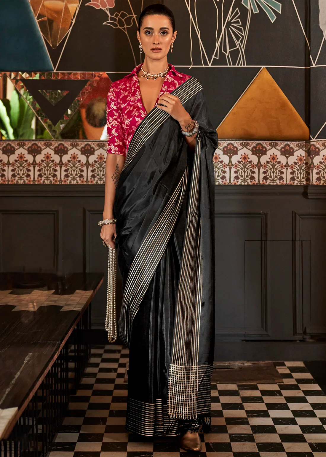 Black Timeless Blended Silk Saree – A Perfect Blend of Tradition & Elegance
