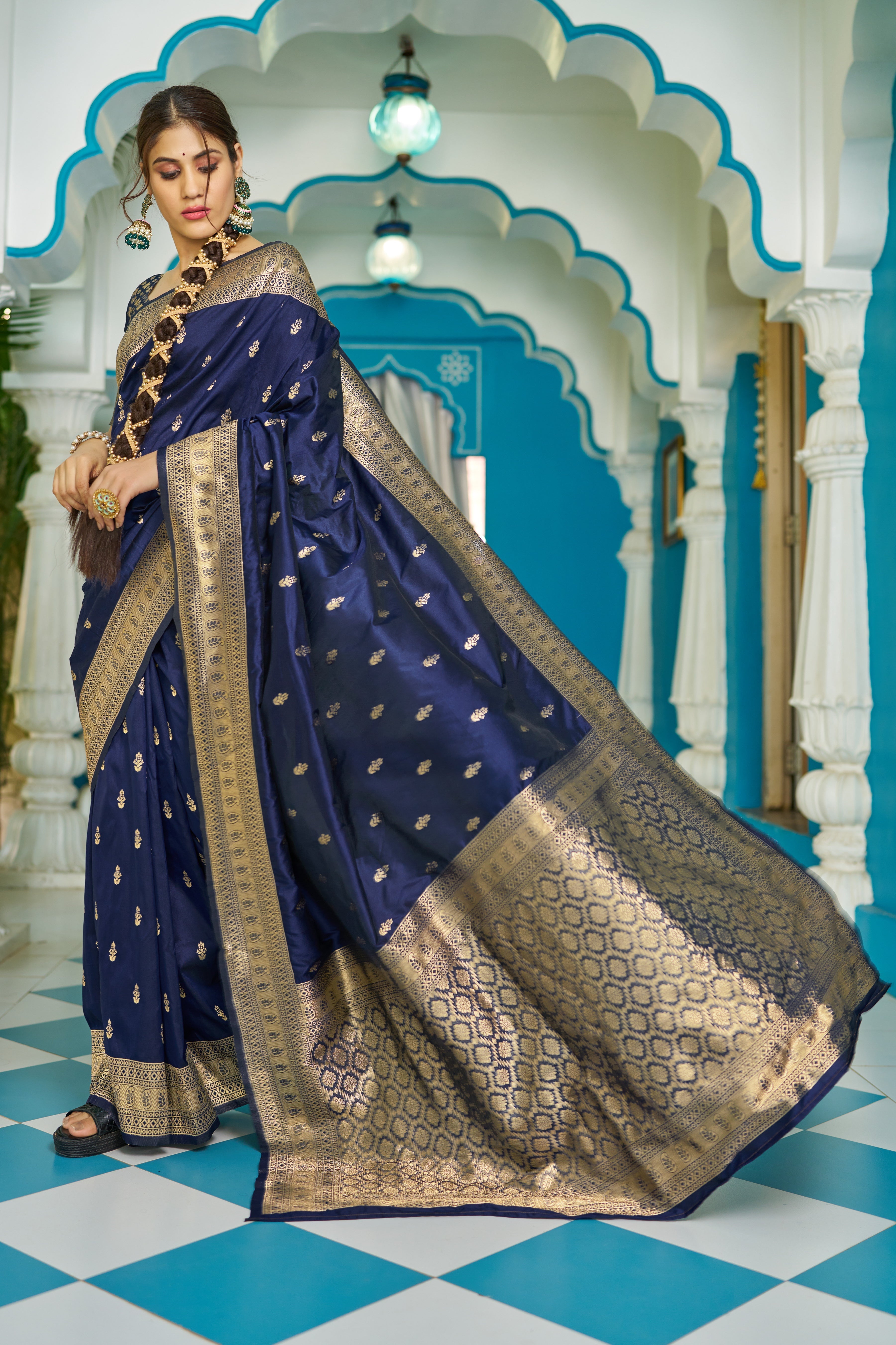 Blue Banarasi Silk Saree With Smashing Blouse Piece