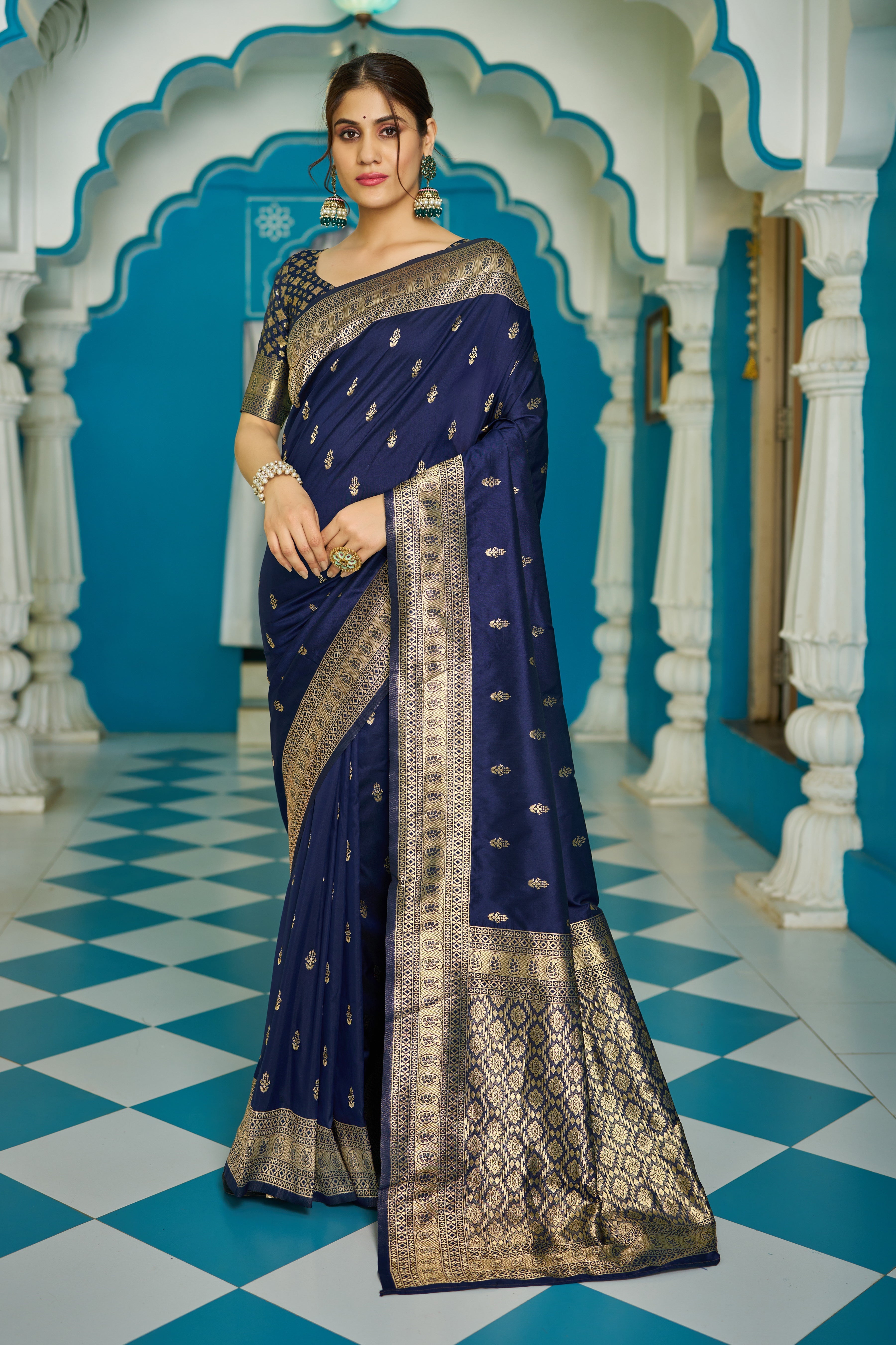Blue Banarasi Silk Saree With Smashing Blouse Piece
