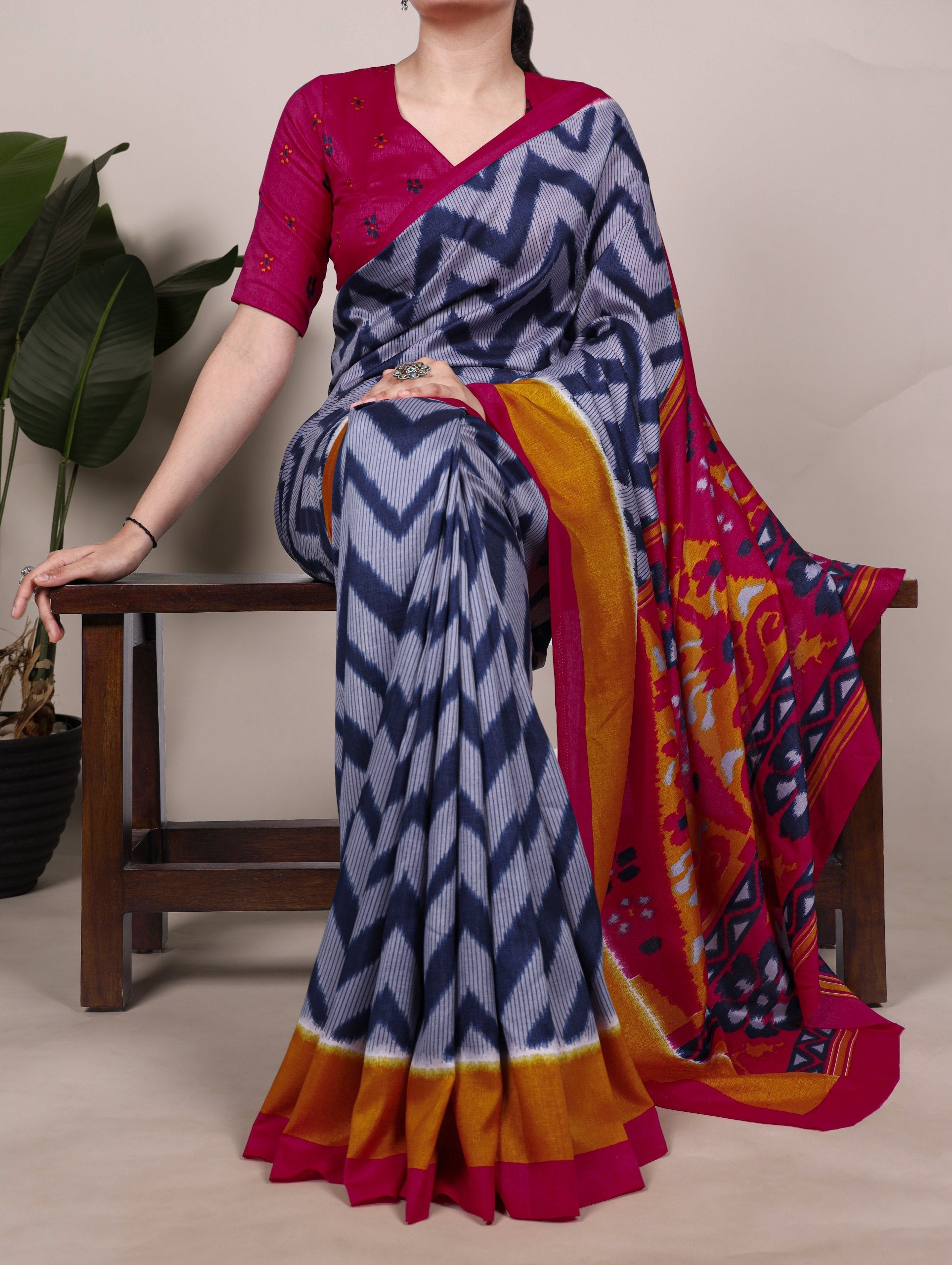 Blue Elegant Printed Tasar Silk Saree with Matching Unstitched Blouse Piece