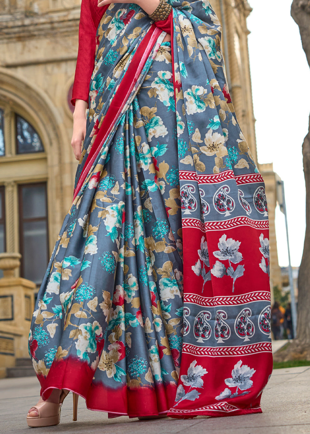 Blue Elegant Satin Crepe Saree – A Perfect Blend of Luxury & Grace