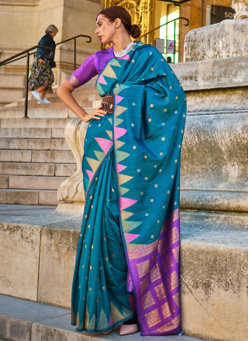 Blue Women's Banarasi Silk Blend Saree with Unstitched Blouse Piece