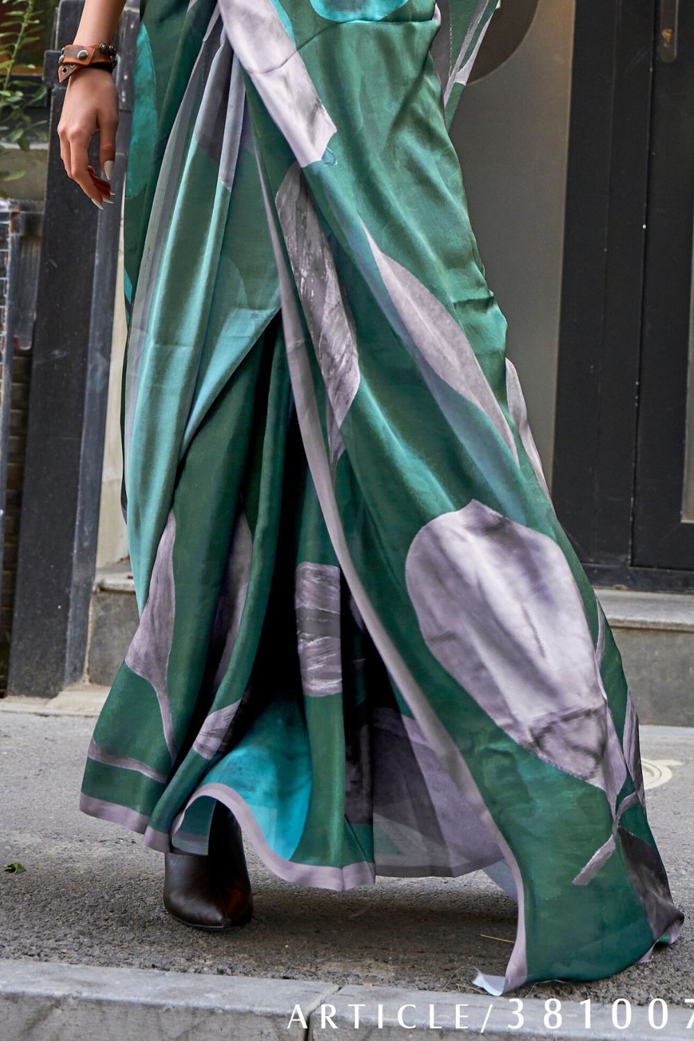 Bottle Green Elegant Bollywood Satin Printed Saree – Party & Festive Wear