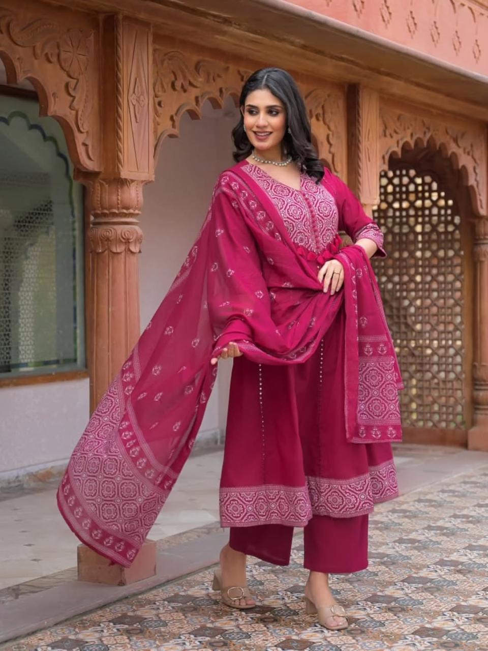 Cotton 60×60 Kurti Pant Set with Mal Mal Dupatta & Pocket