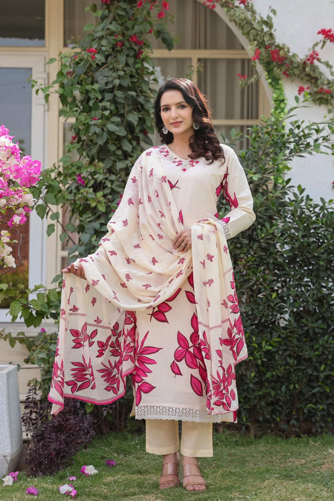Cotton Kurti Pant Set with 100x100 Cotton Dupatta & V-Neck Work – Fully Stitched