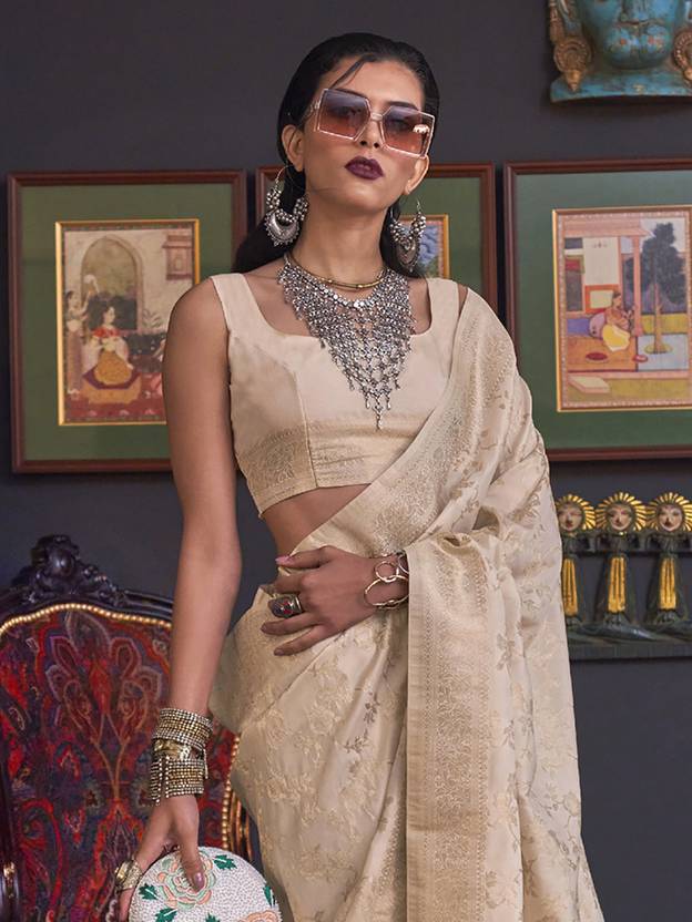 Cream Banarasi Silk Blend Saree with Bidri Work & Zari Buta – Gold Accents & Tassel Detailing