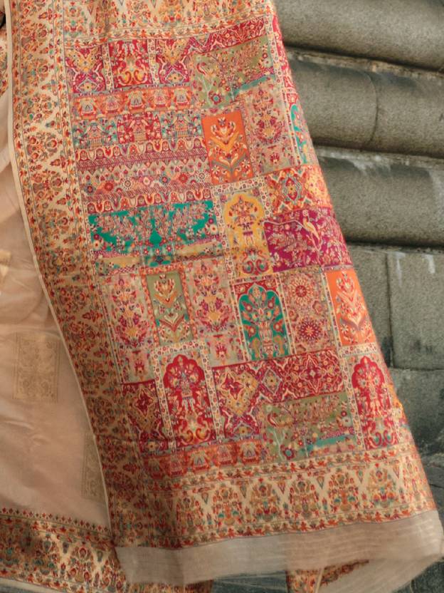 Cream Elegant Banarasi Silk Blend Woven Saree with Unstitched Blouse Piece