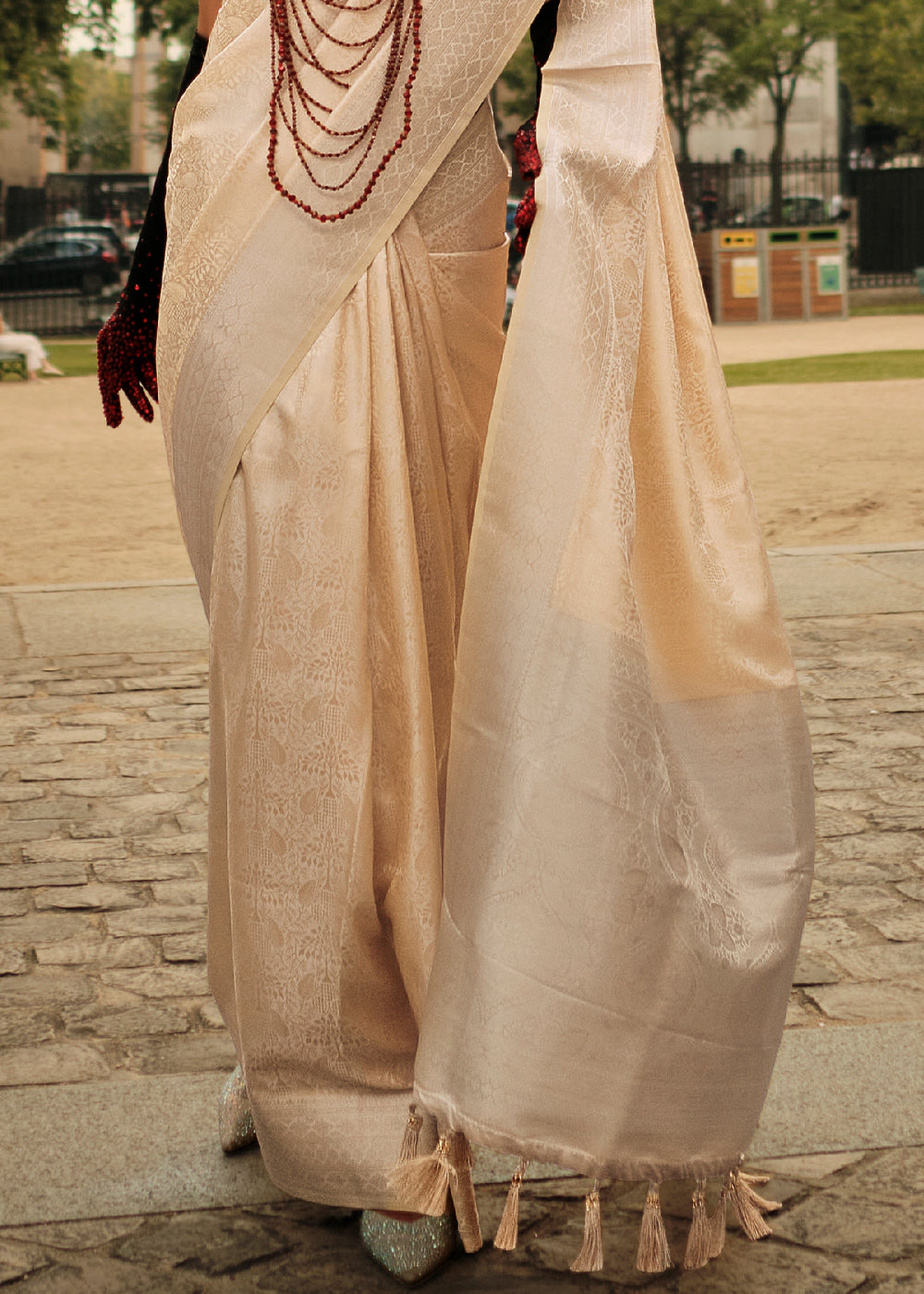 Cream Elegant Satin Silk Blend Saree with Matching Blended Silk Blouse Piece