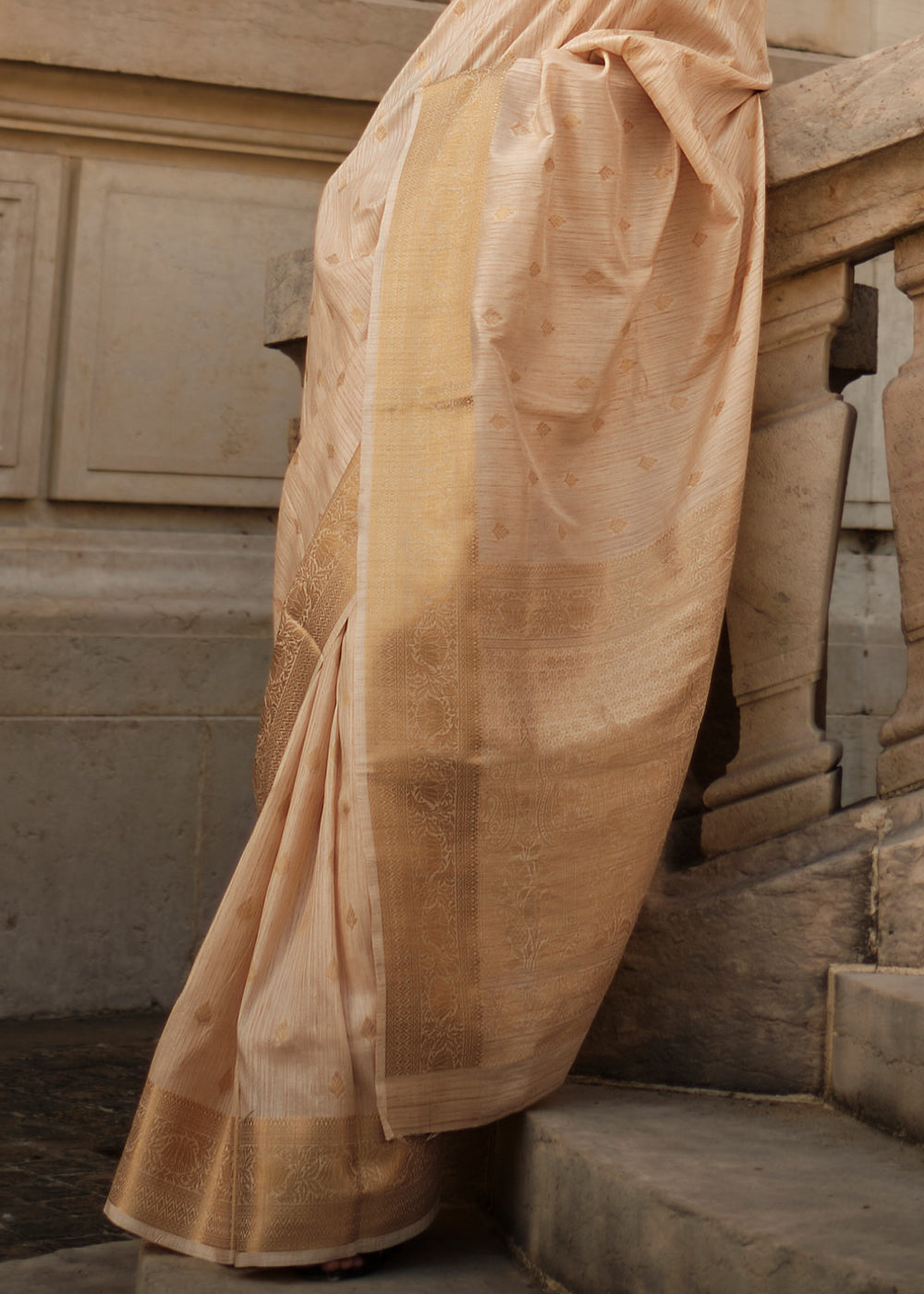 Cream Regal Banarasi Blended Silk Saree with Intricate Timeless Design & Unstitched Blouse