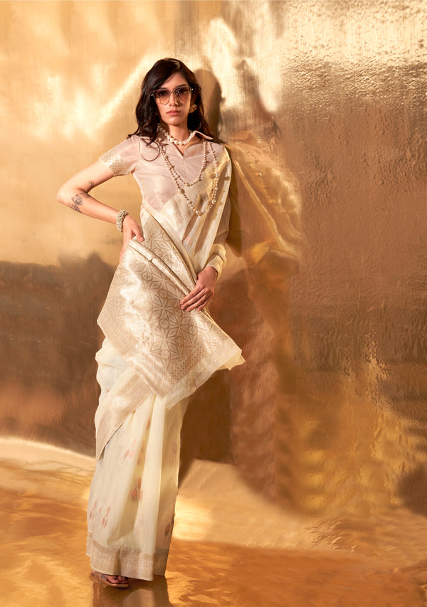 Cream Royal Banarasi Silk Saree with Contrast Border & Designer Pallu – Wedding Special