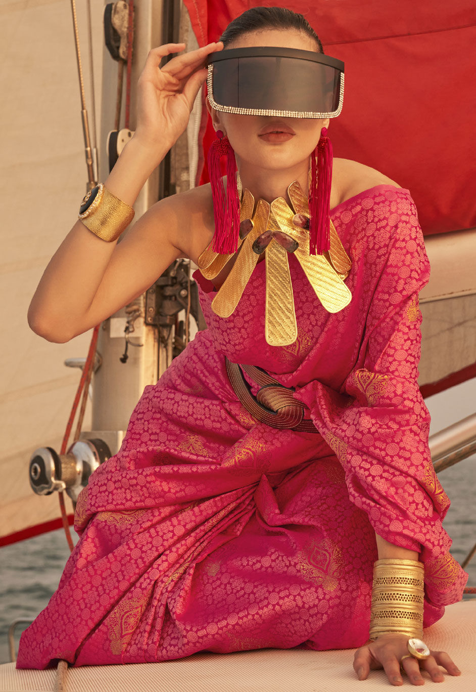Dark Pink Graceful Silk Blend Kanjivaram Saree with Tassel Detailing