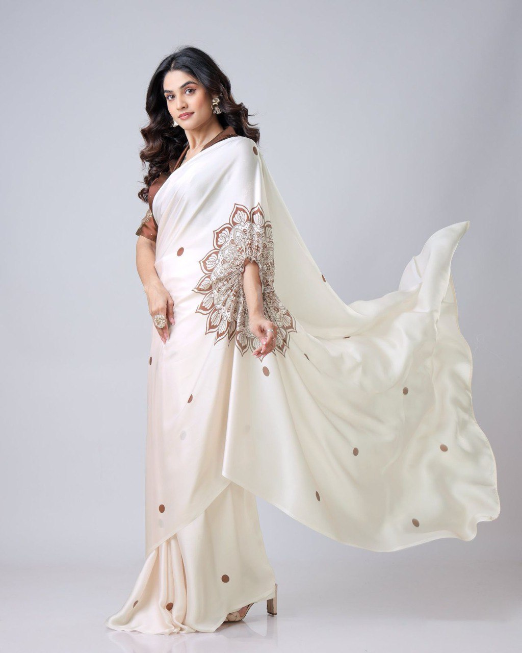 Designer New Launch – Freehand Saree with Handsfree Mandala Innovation
