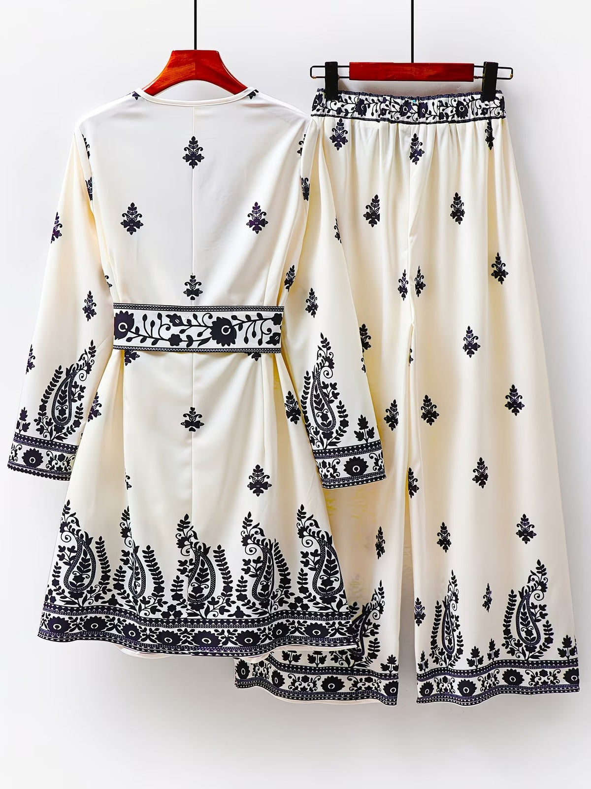 Floral Elegance Women's Matching Top & Pants Set