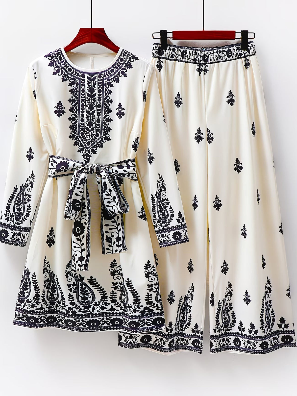 Floral Elegance Women's Matching Top & Pants Set