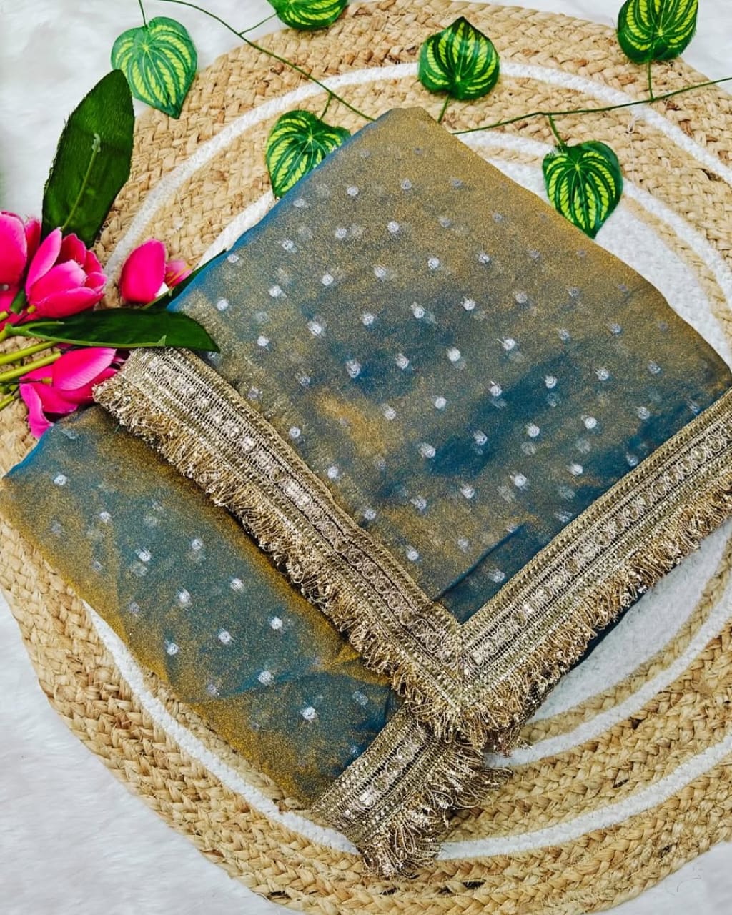 Dual Shade Elegant Silk Butti Saree