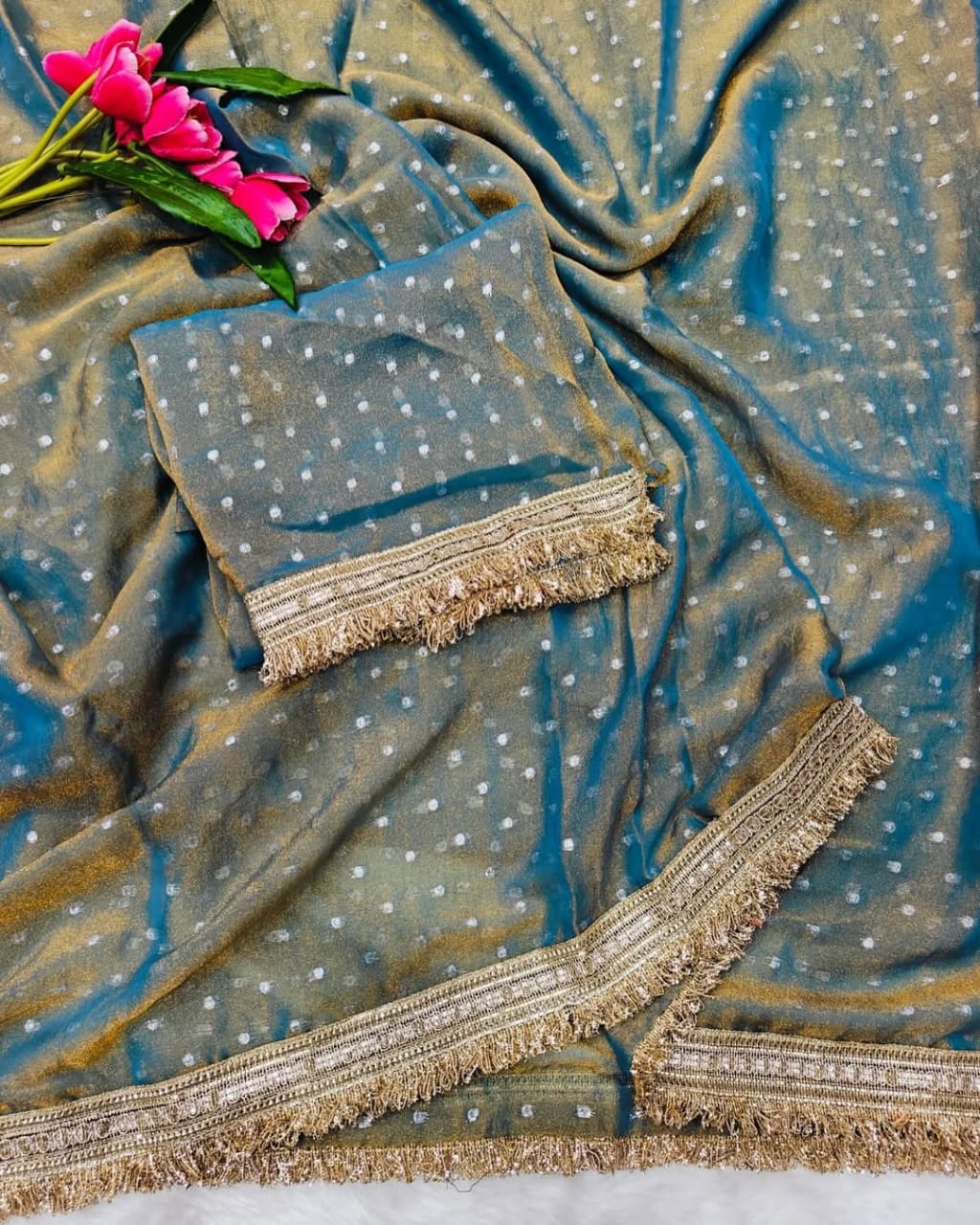 Dual Shade Elegant Silk Butti Saree