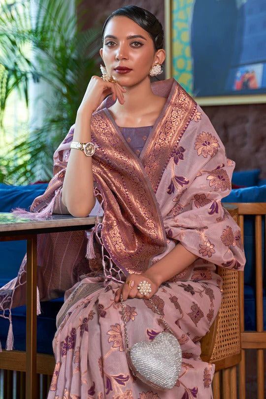 Dusty Purple Graceful & Gold-Toned Banarasi Silk Blend Saree with Zari Woven Border