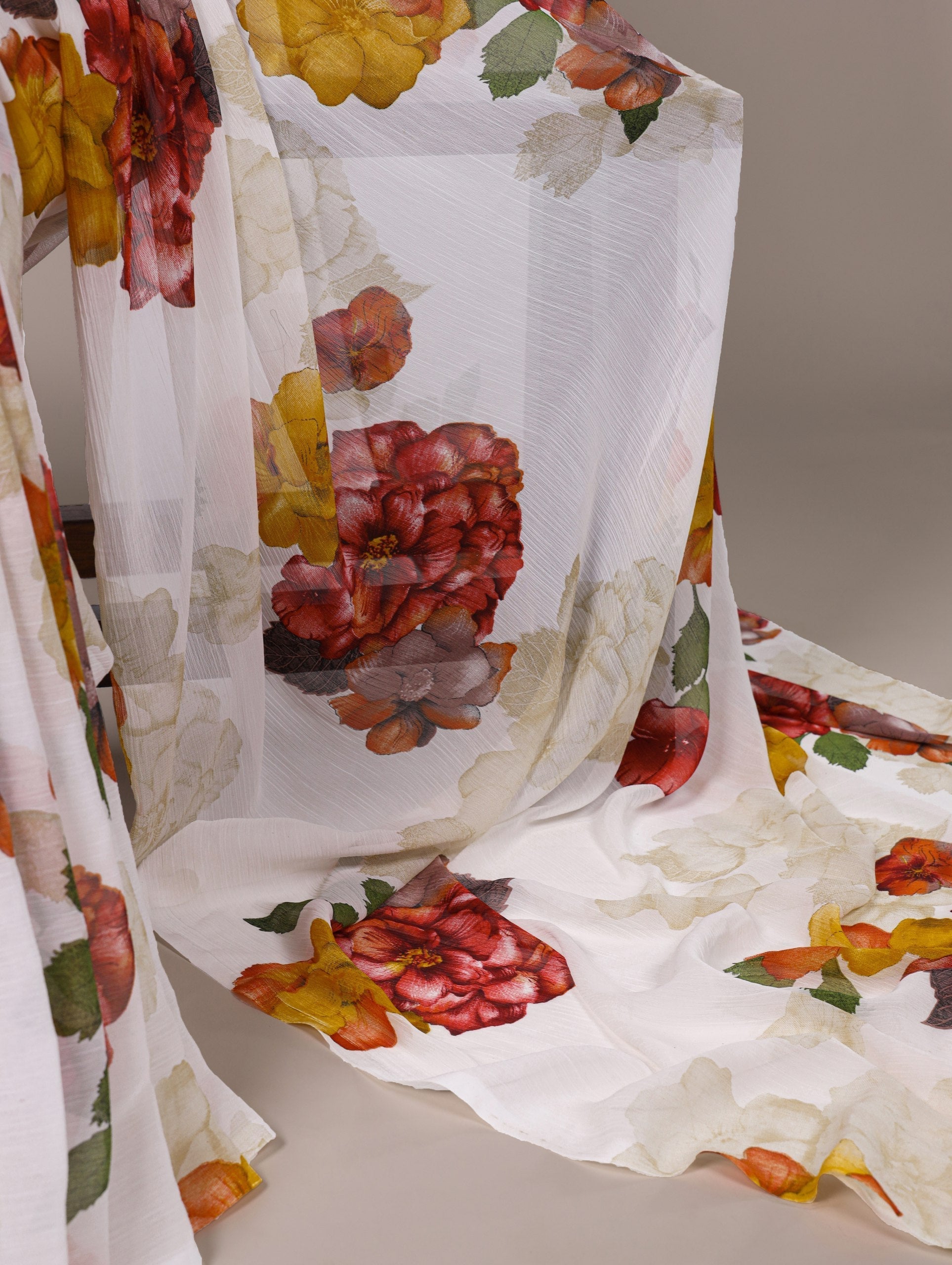 Elegant Chiffon Floral Printed Saree with Banglory Lace-Touch Stitched Blouse – Lightweight Designer Saree for Effortless Grace