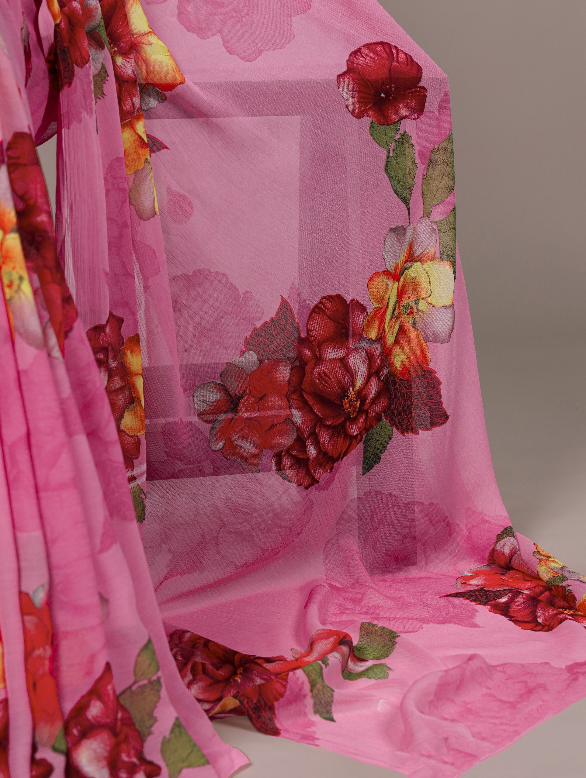 Elegant Chiffon Floral Printed Saree with Banglory Lace-Touch Stitched Blouse – Lightweight Designer Saree for Effortless Grace