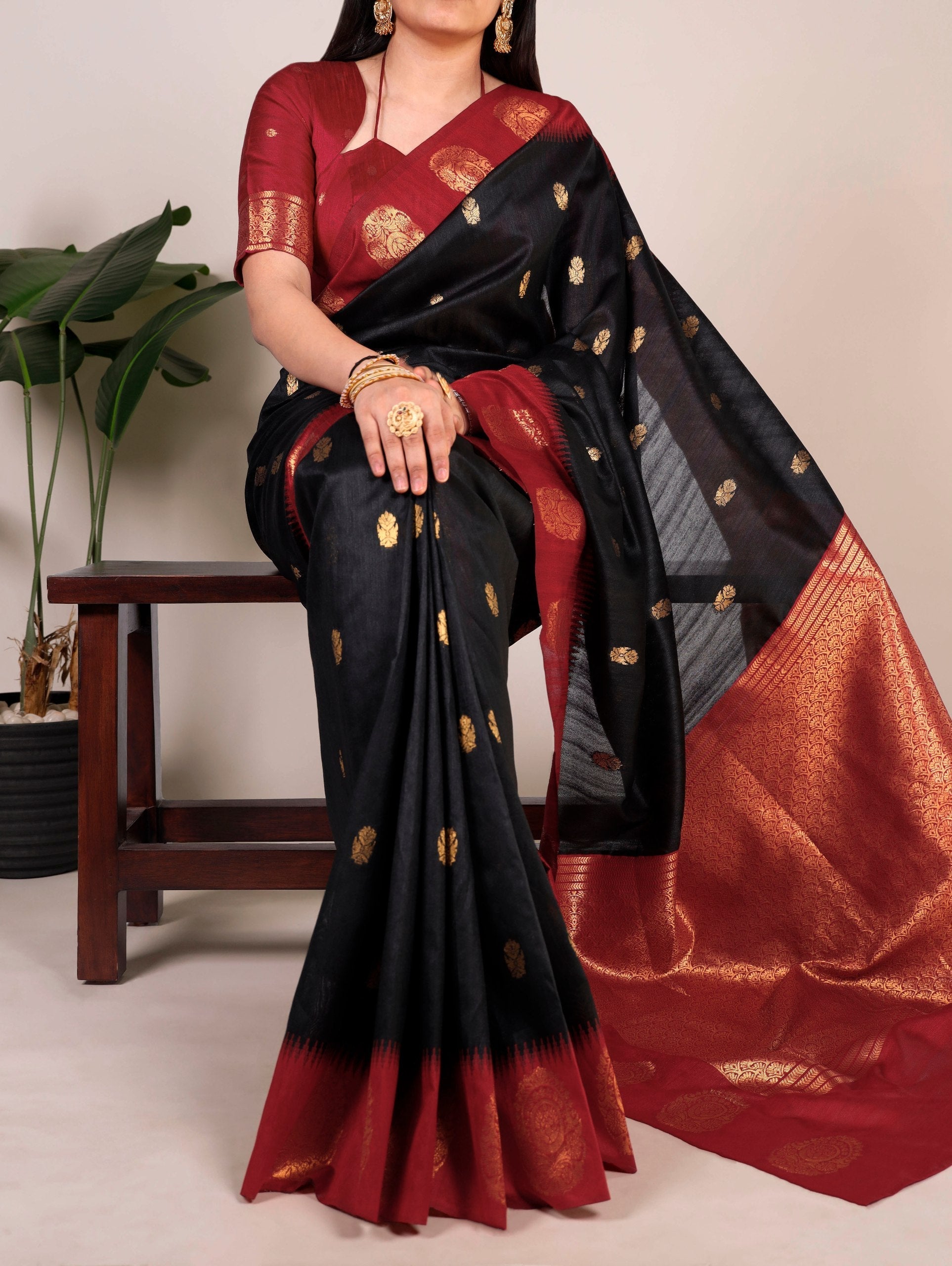 Elegant Cotton Zari Weaving Saree