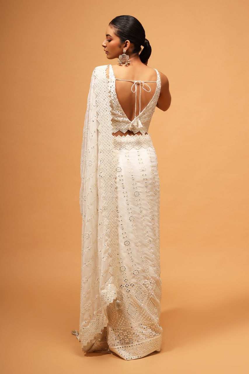 Exquisite White Designer Saree: Luxurious Georgette with Dazzling Embroidery & Sequins