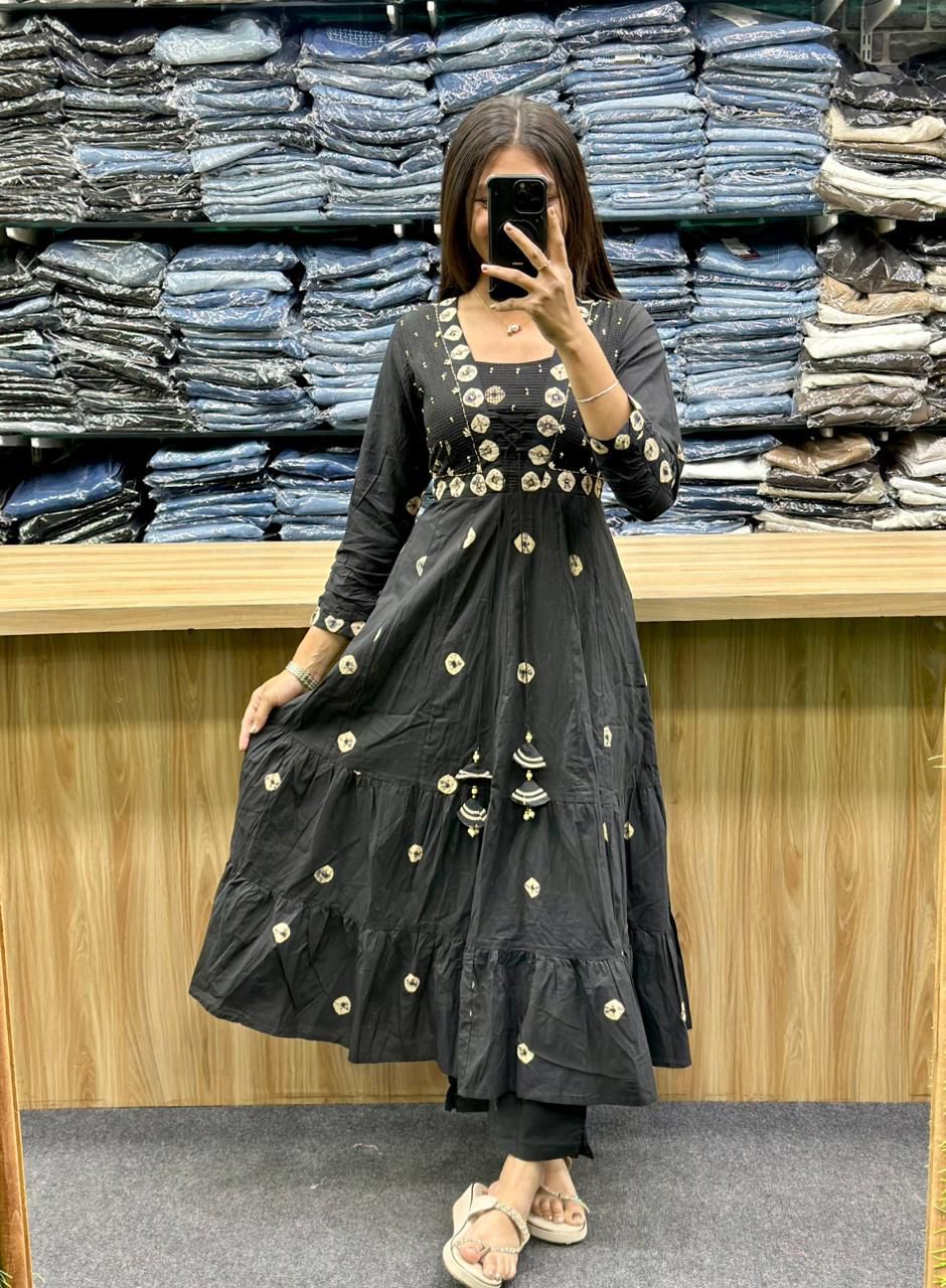 Flared Cotton Discharge Print Kurti Pant Set with Malmal Dupatta