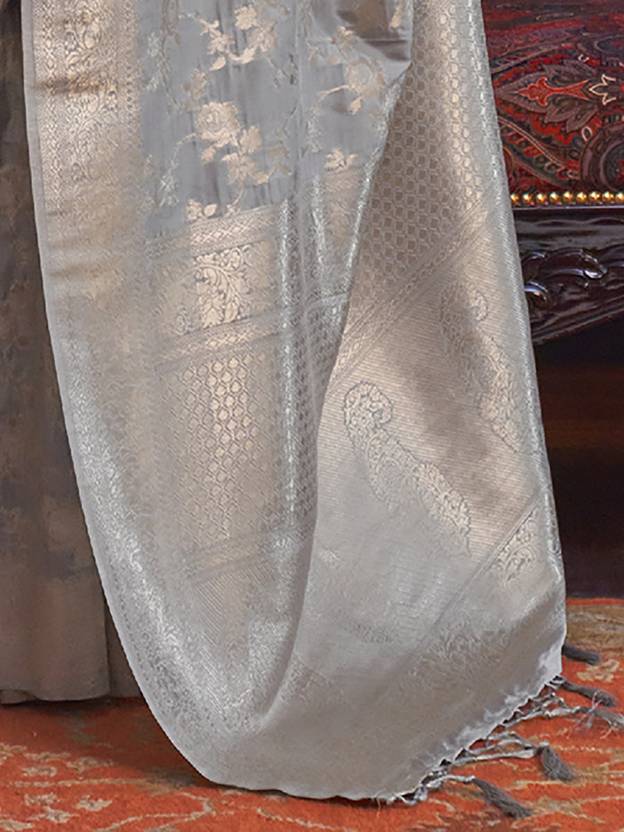 Gray Banarasi Silk Blend Saree with Bidri Work & Zari Buta – Gold Accents & Tassel Detailing