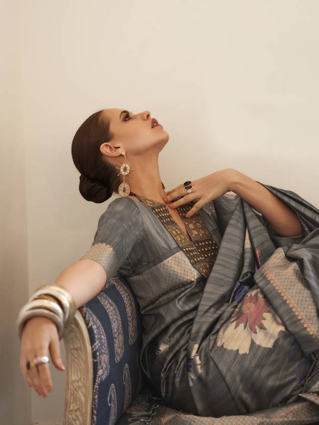 Gray Banarasi Silk Blend Saree with Unstitched Blouse Piece